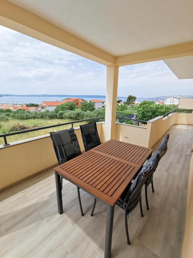 A4 Apartmani Kevic Kaštela Esterno foto