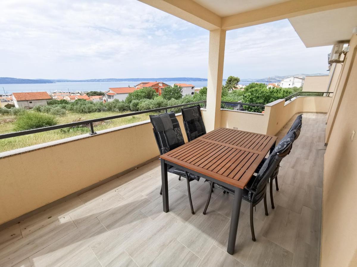 A4 Apartmani Kevic Kaštela Esterno foto