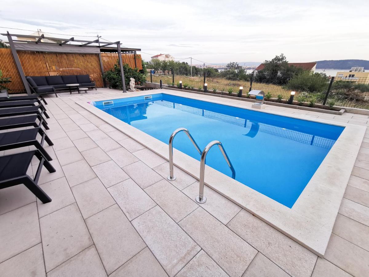 A4 Apartmani Kevic Kaštela Esterno foto